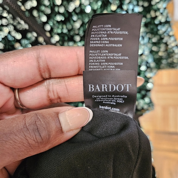 Brand New Cocktail Sequins Dress in beautiful crafted light emerald green shade - Picture 11 of 11